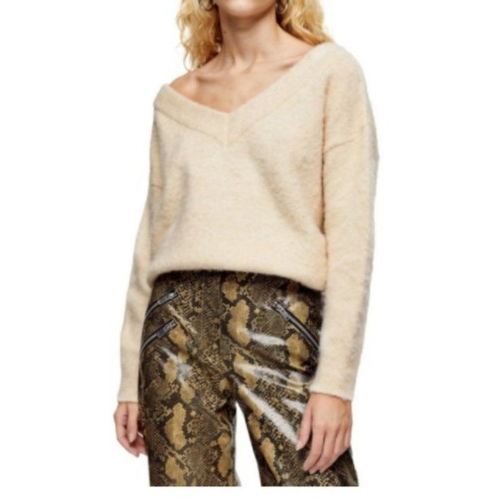TOPSHOP Oatmeal V-Neck Sweater size 8-10